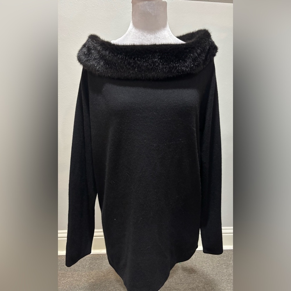 Gorgeous faux fur collar black sweater l/s wide portrait collar sz XL X-Large
